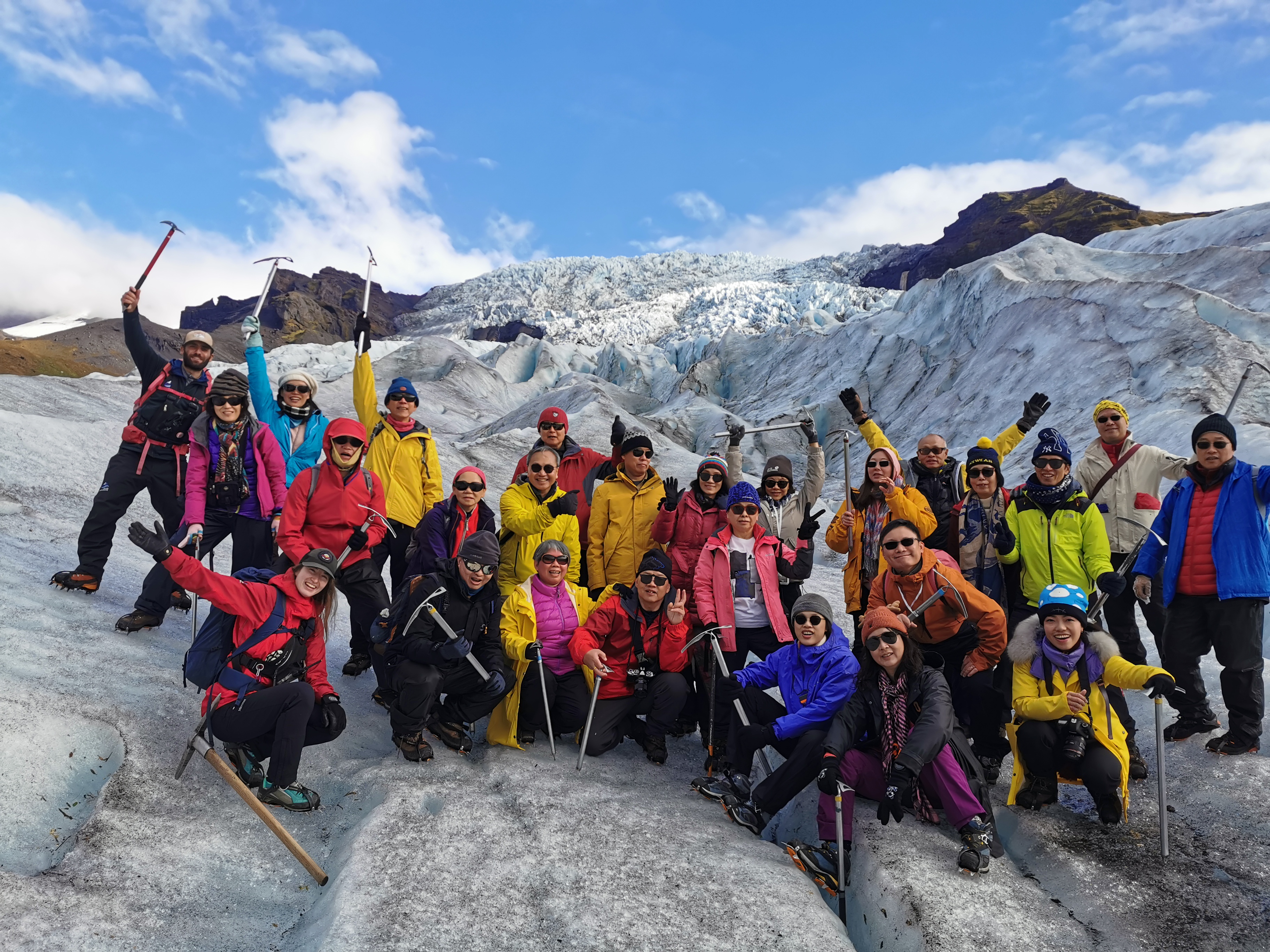 picture of rain and mountains